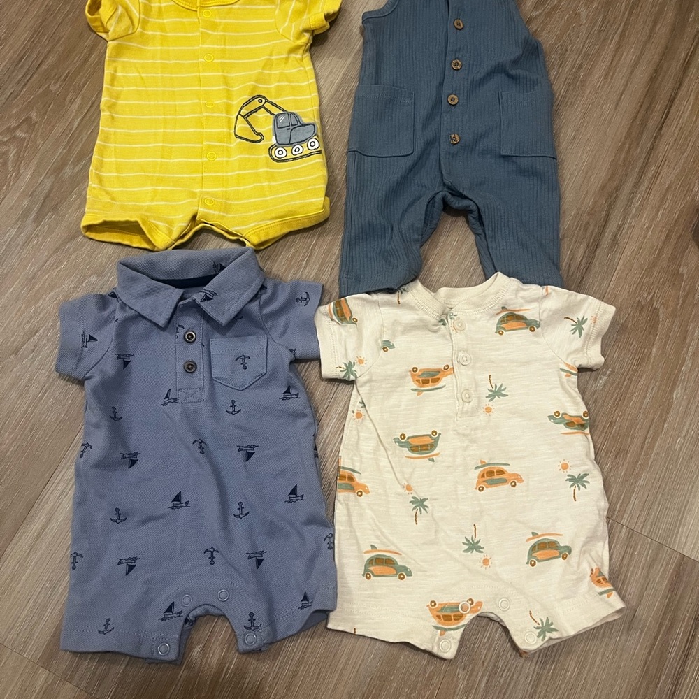 Carter's newborn romper bundle of 4